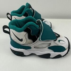 Nike Air Max Speed Turf Kids White/Black/Fresh Water Athletic Sneaker Shoes 5C